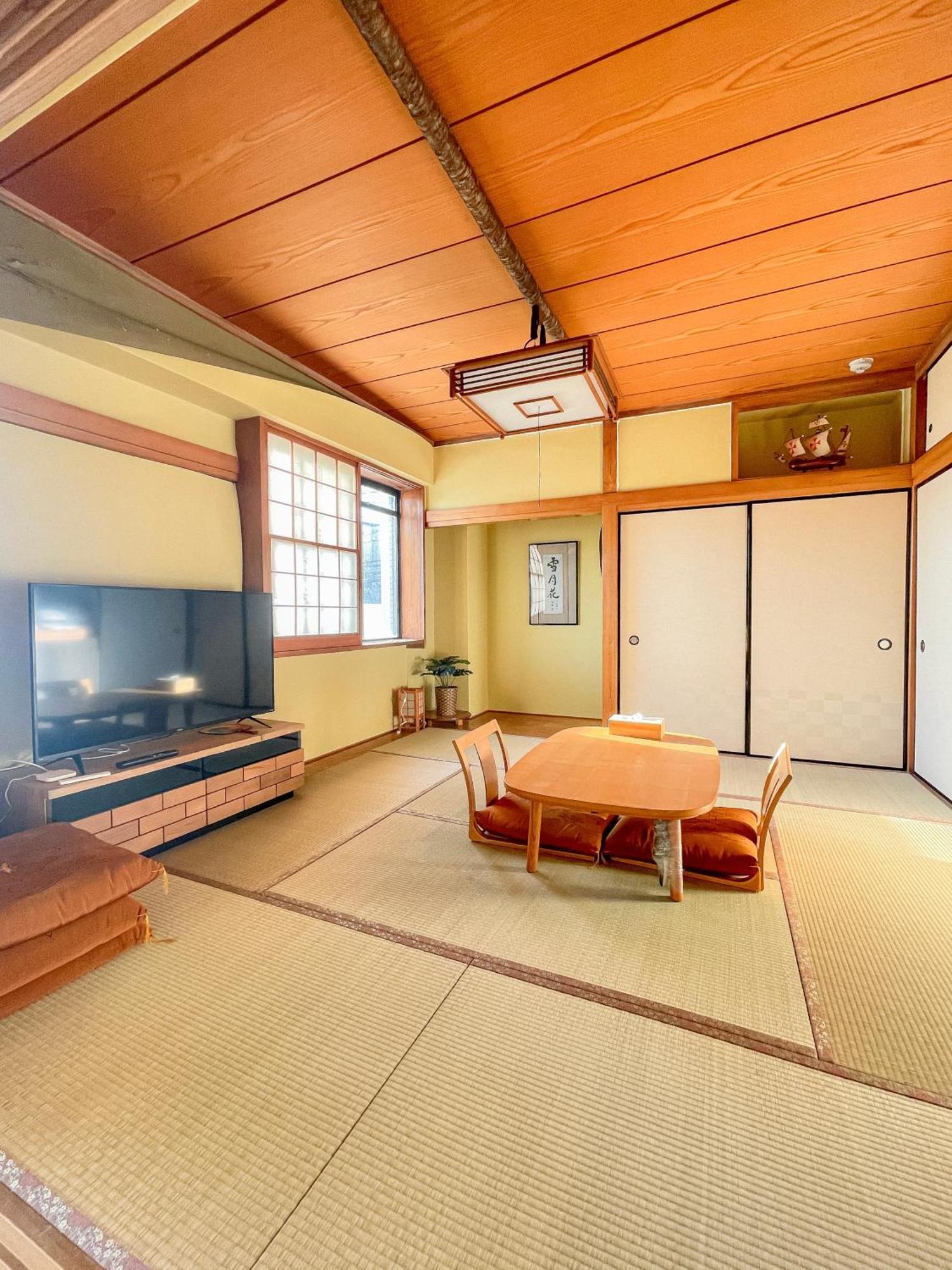 Habitación en casa particular 池袋新宿涩谷三地埼京线9分至16分直达 可住2人至10人 星の園 *